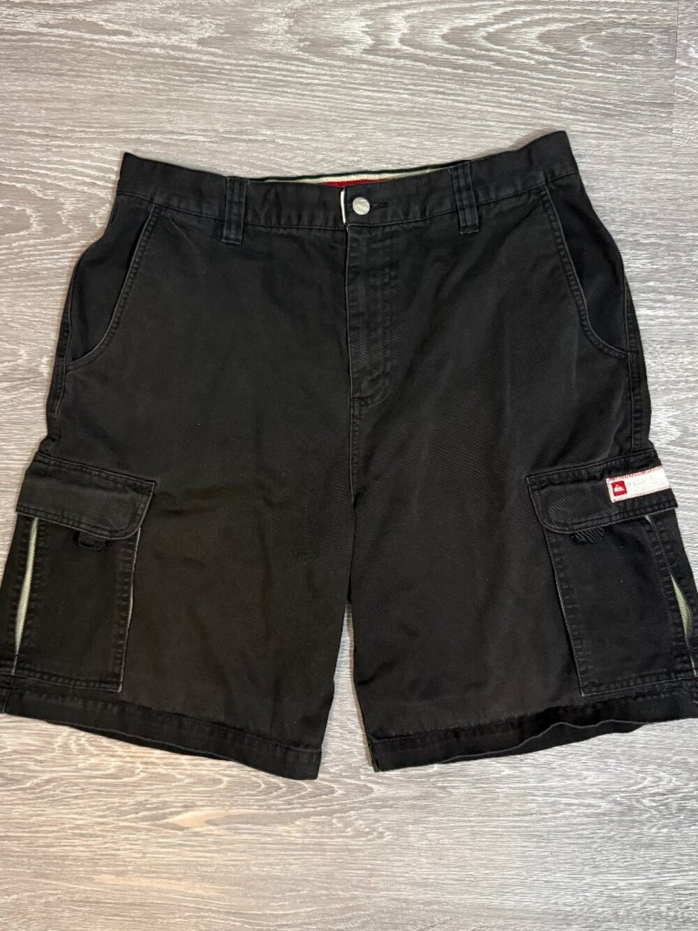 Quiksilver Men's cargo shorts, size 34, 100% Cotton!